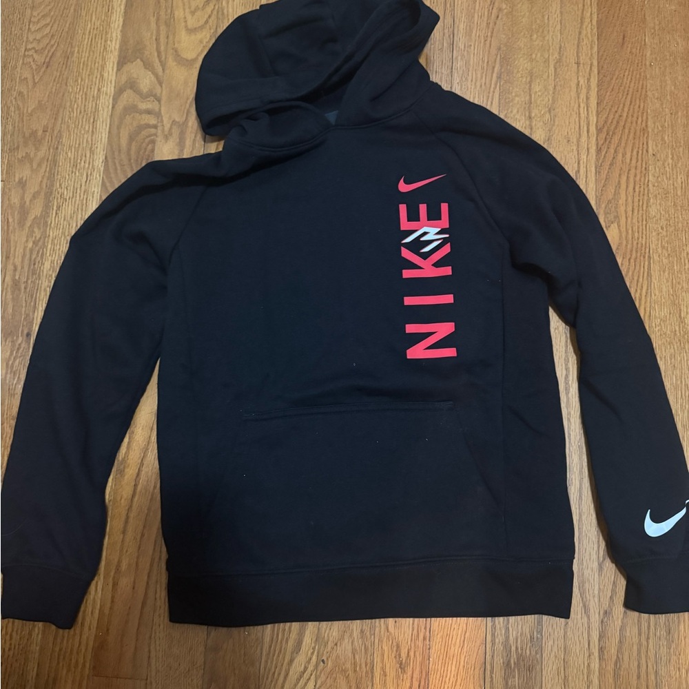 Nike Black Sweatshirt with Red Accents Size L big boys